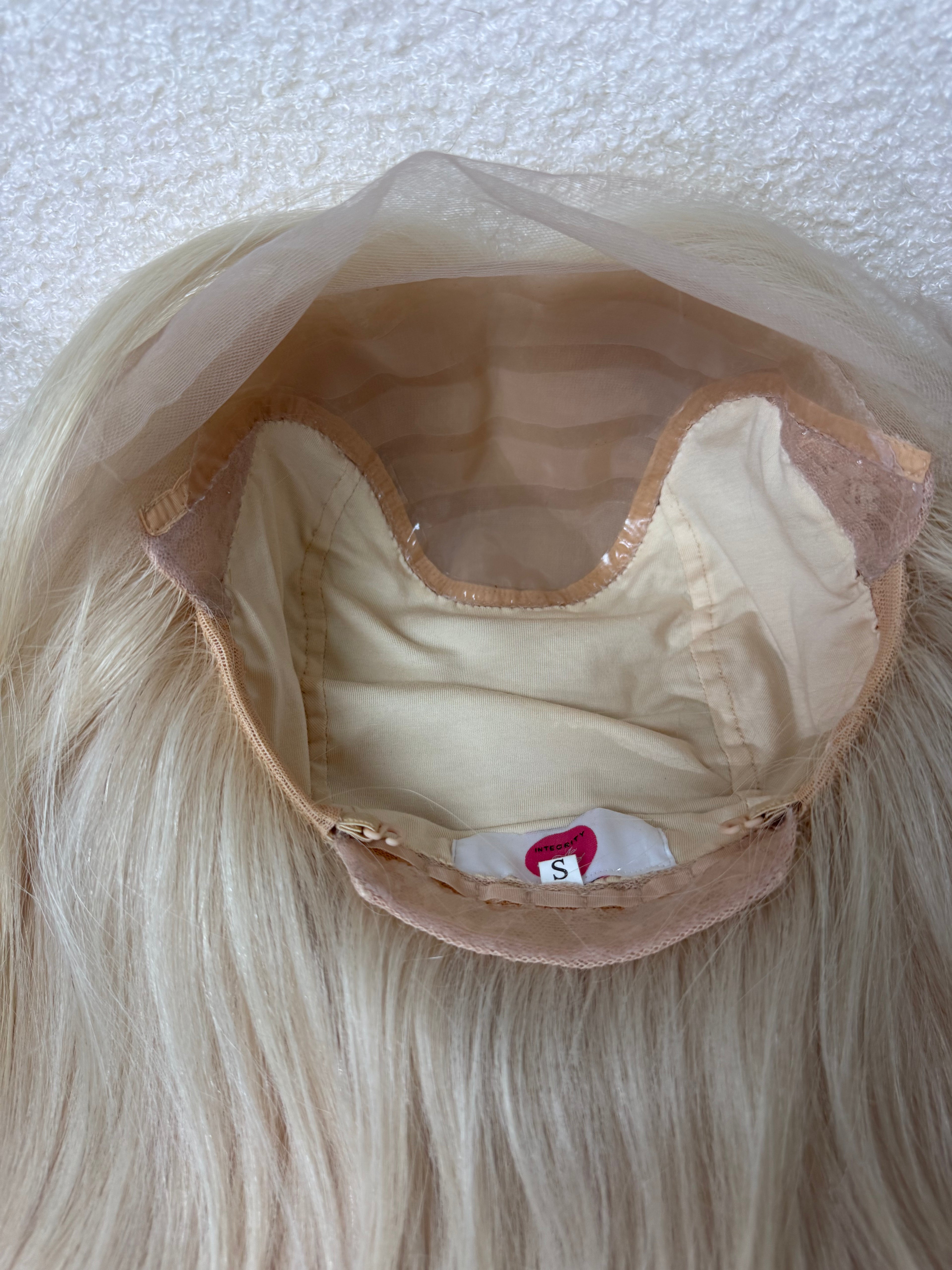 Pillow Talk™ Blonde | 14" Human Hair Wig