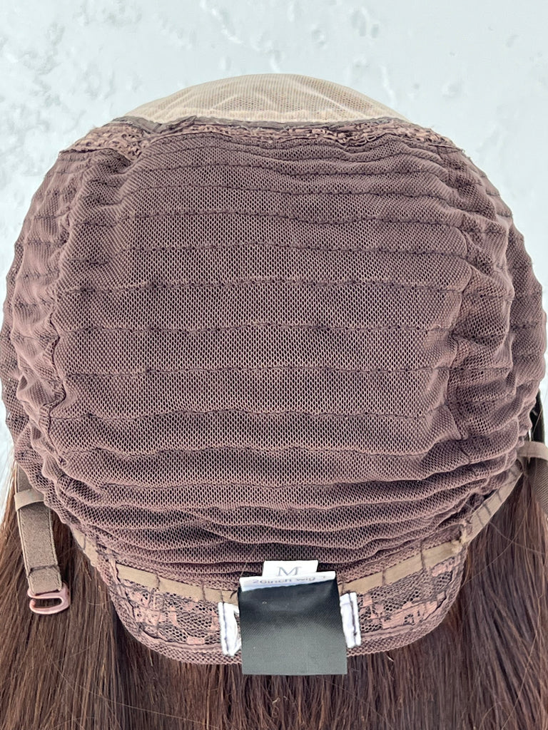 Cap construction
Medium size luxury features